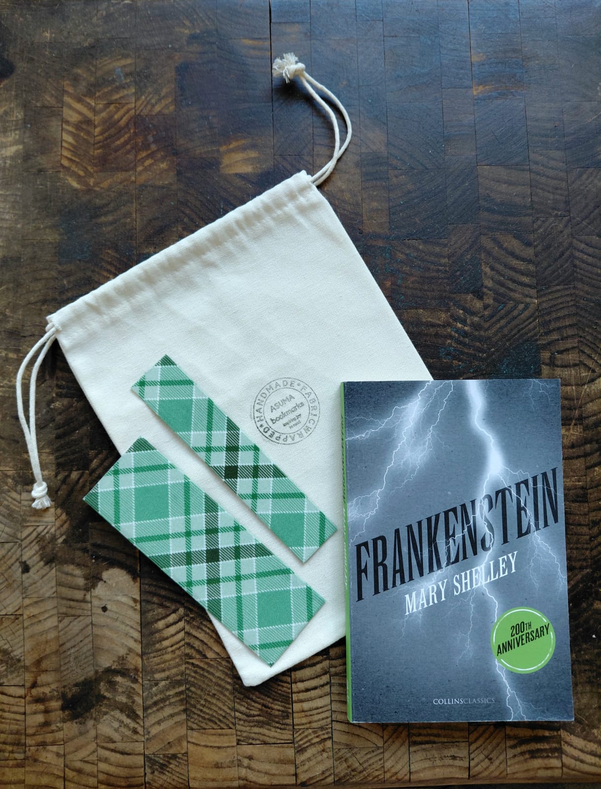 Frankenstein Book & Bookmark Gift Set - Image 2