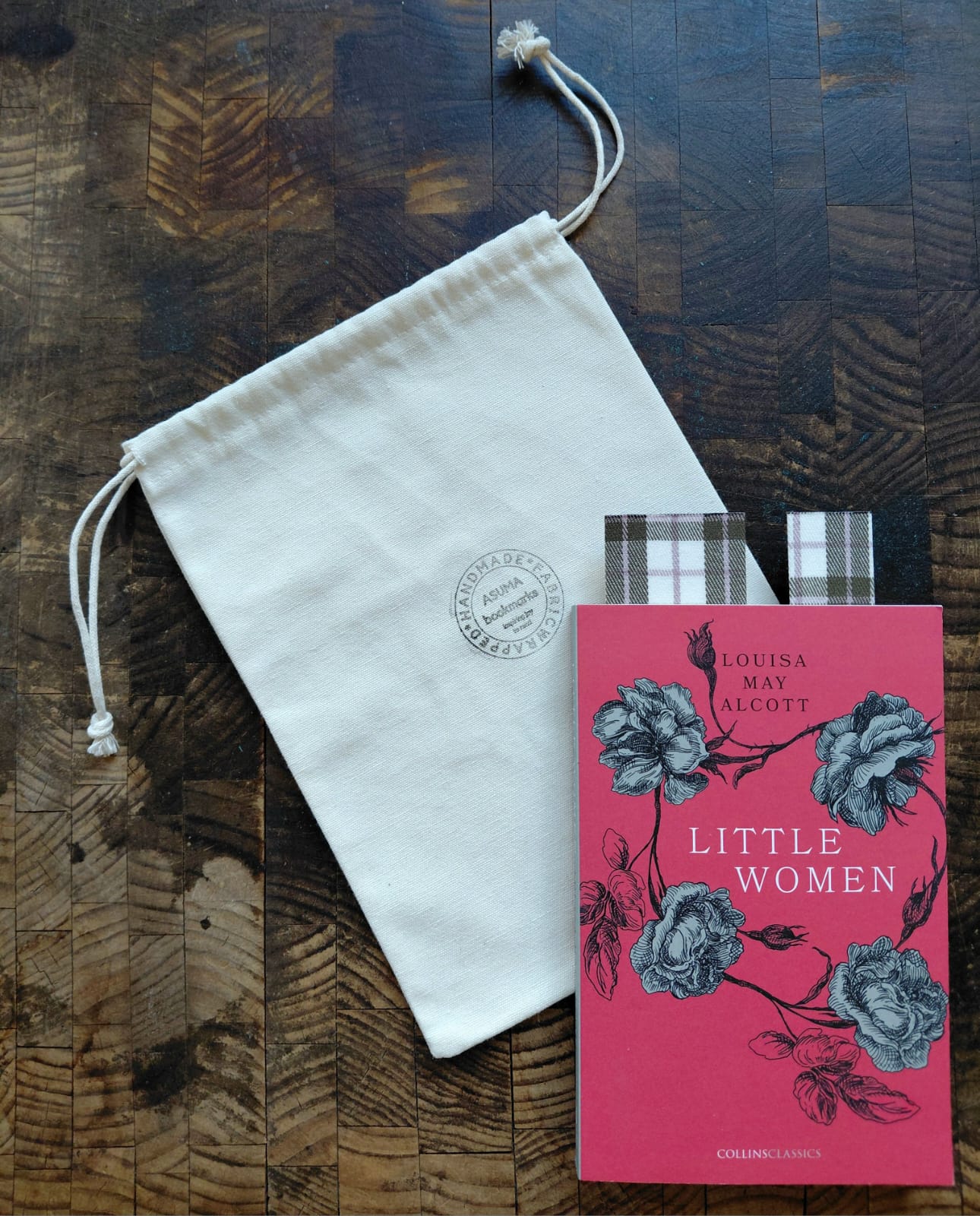 Little Women Book & Bookmark Gift Set - Image 4